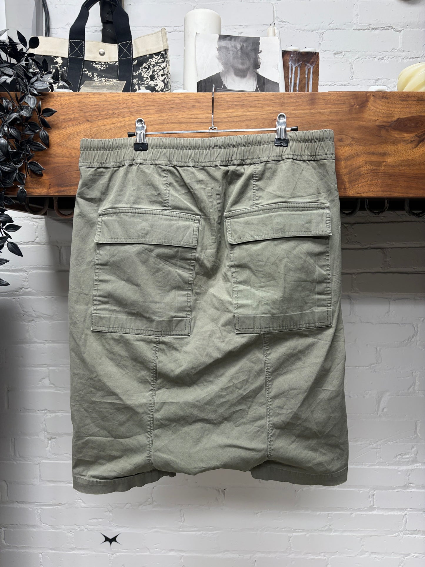 SS2017 Rick Owens ‘Walrus’ Euka Muted Green ‘Pod’ Drawstring Shorts
