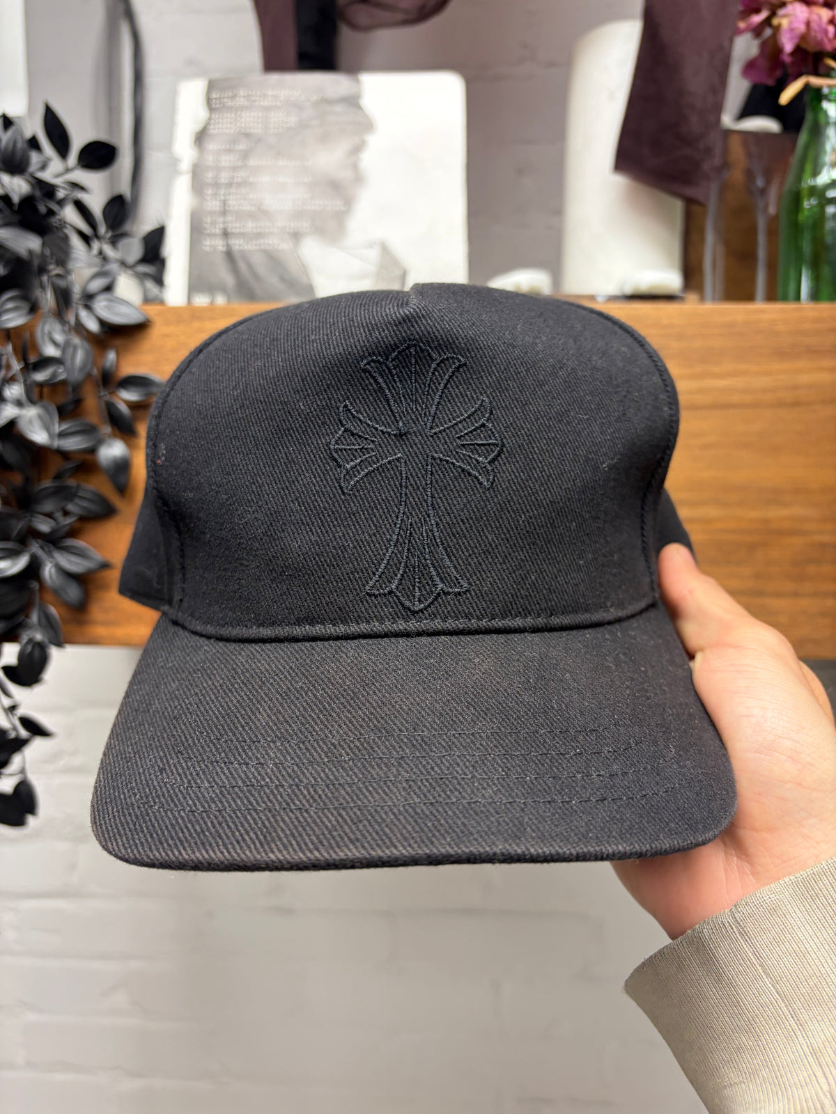 Chrome Hearts Black ‘Single Cross’ .925 Silver Hardware Trucker Hat