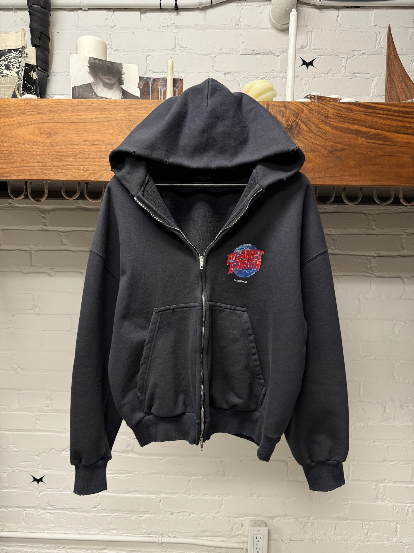 AW2024 Balenciaga ‘Planet Earth’ Hard Rock Cafe Bootleg Black Zip-Up Hoodie