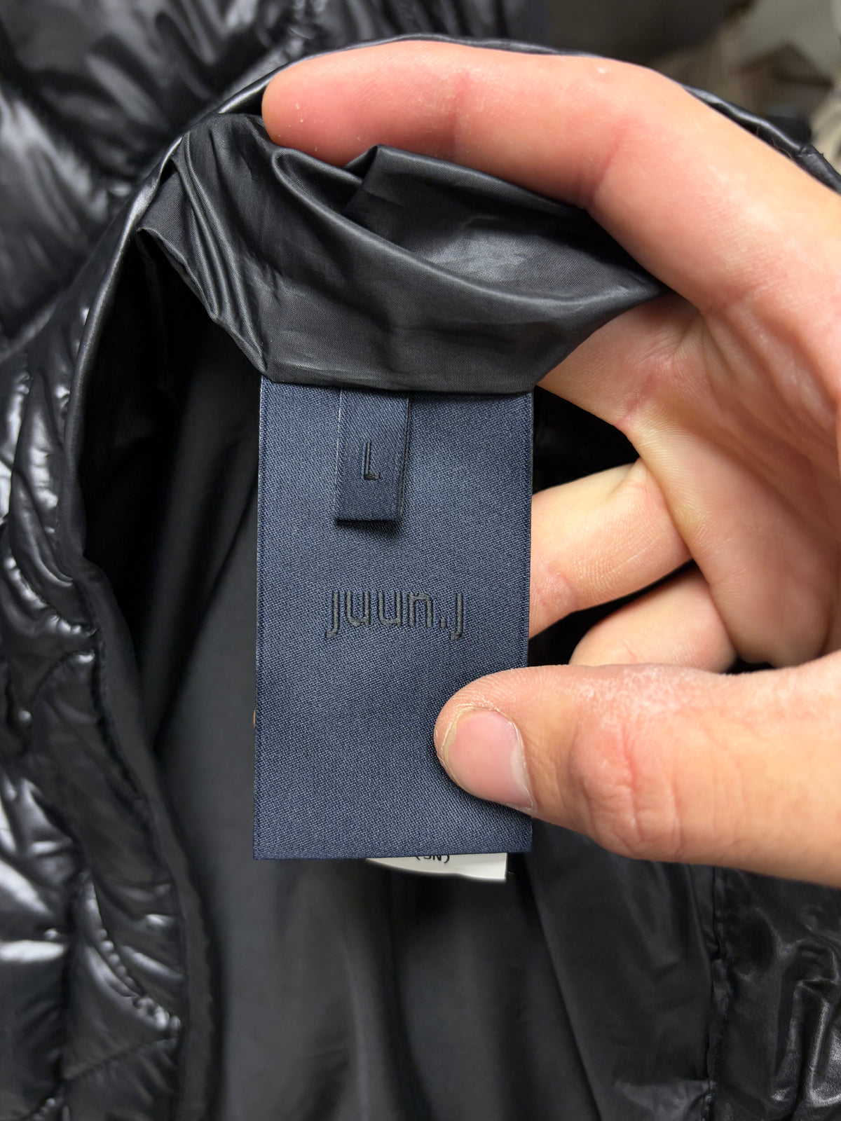 AW2022 Juun.J Insulated Black Quilted Pullover Hoodie