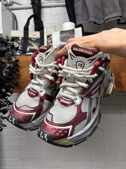 Balenciaga ‘Runner’ White/Burgundy Low Top Sneakers