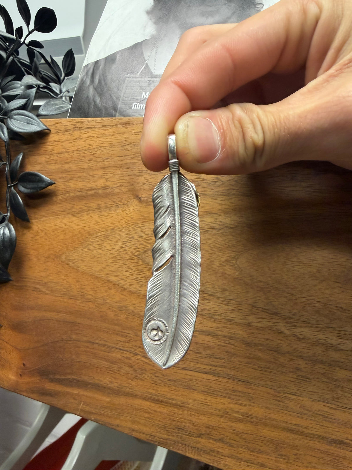 Goros 22k Gold/ .925 Silver ‘Left Leaning’ Feather Pendant