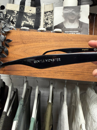 Gentle Monster ‘Chapssal’ Black Cat Eye Sunglasses