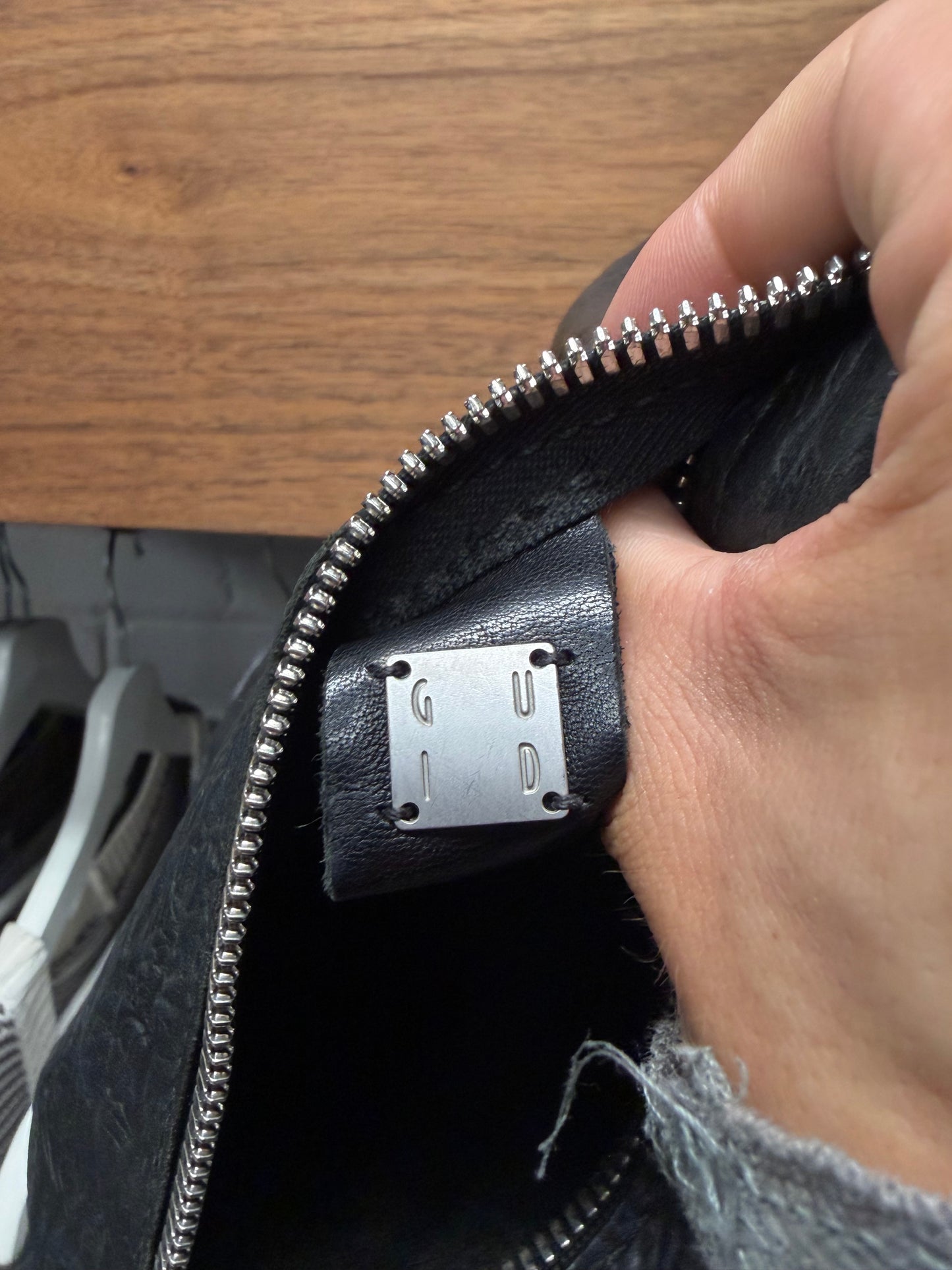 Guidi ‘Q10’ Full Grain Horse Leather Crossbody Side Bag