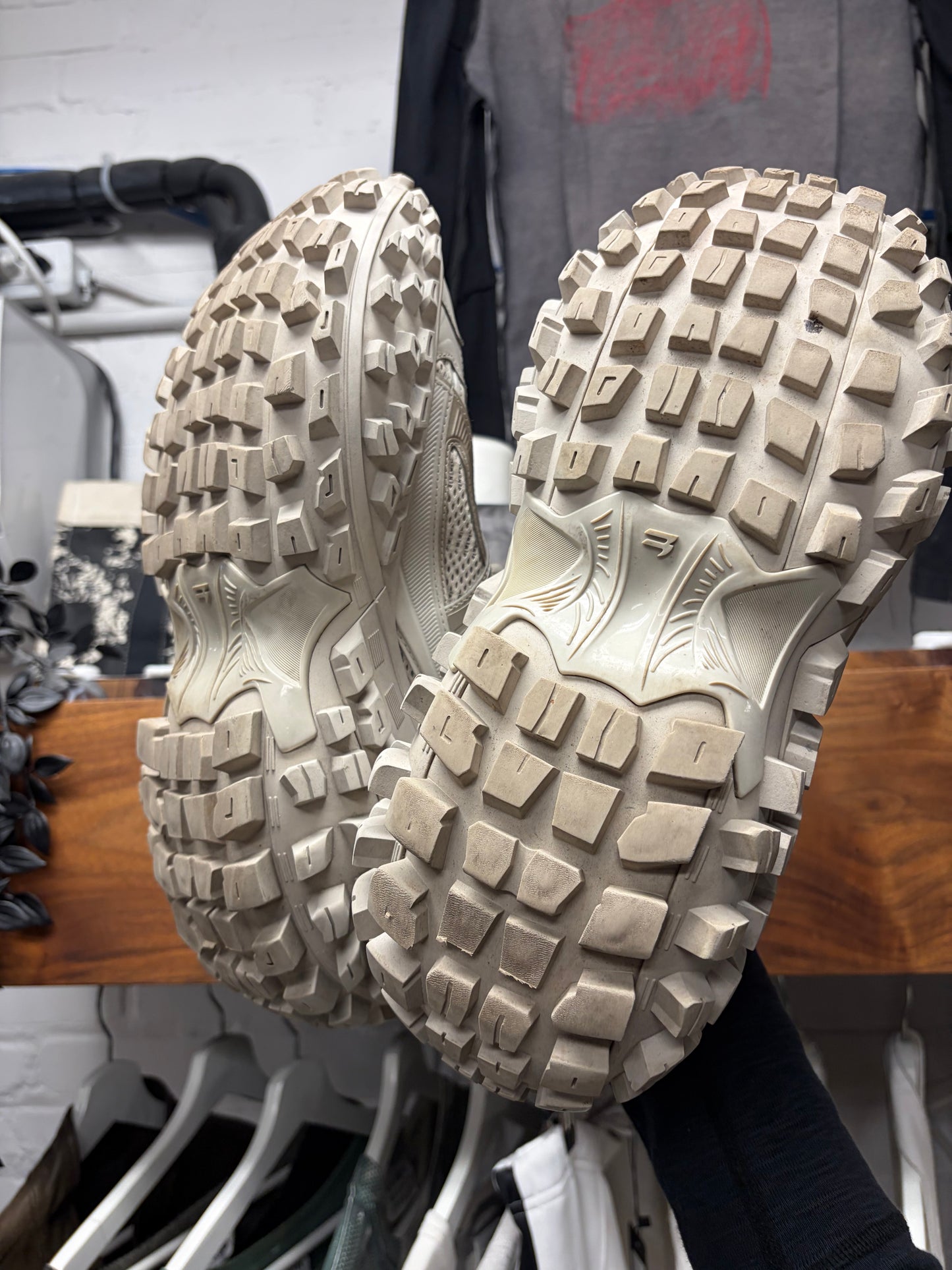 Balenciaga ‘Defender’ Cream Tire Sole Low Top Sneakers