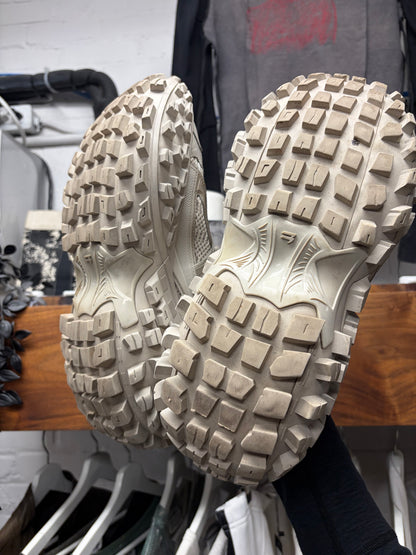 Balenciaga ‘Defender’ Cream Tire Sole Low Top Sneakers