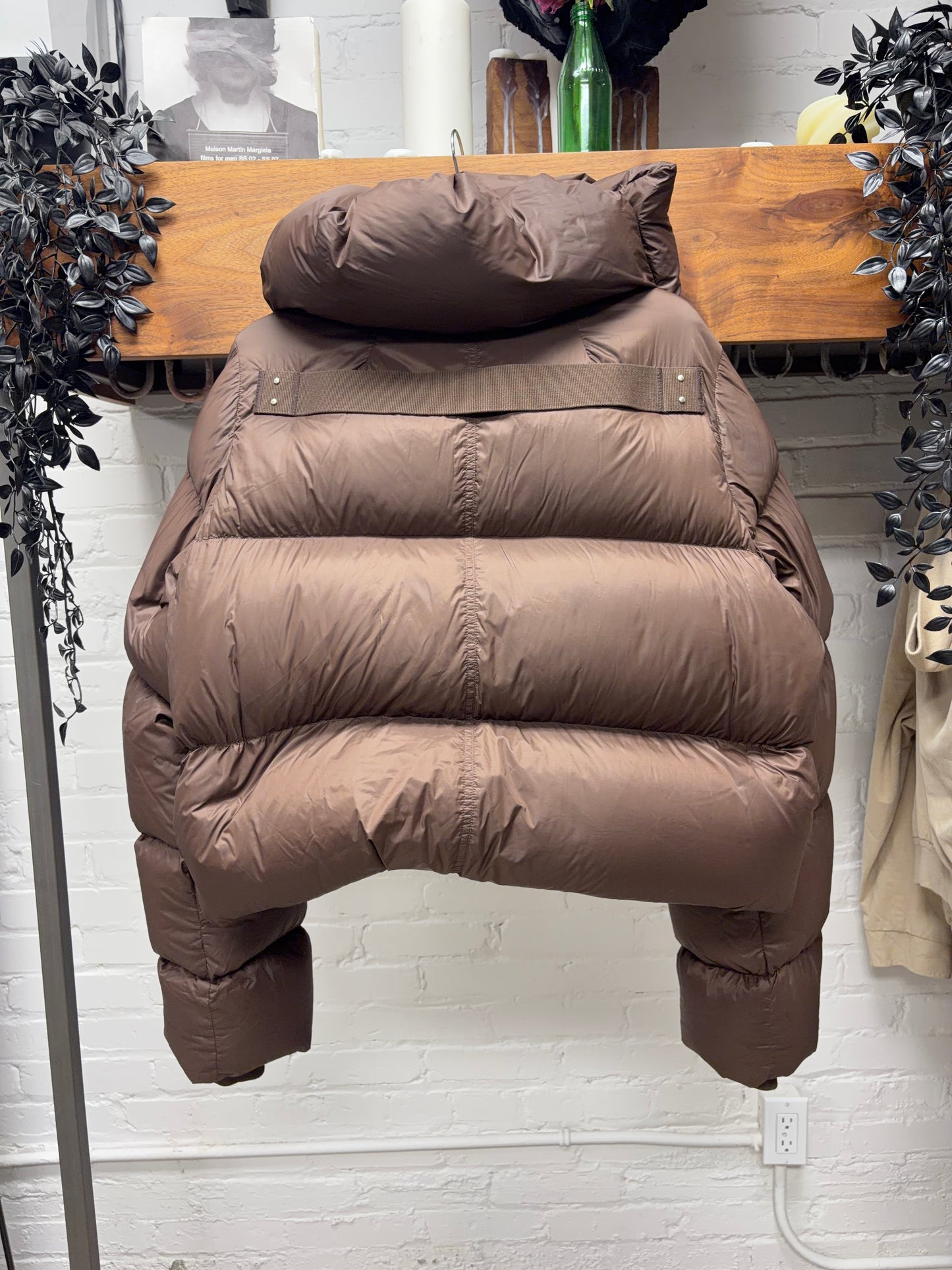 AW2023 Rick Owens ‘Luxor’ Scarf Wrap Brown Down Fill Cropped Puffer Jacket