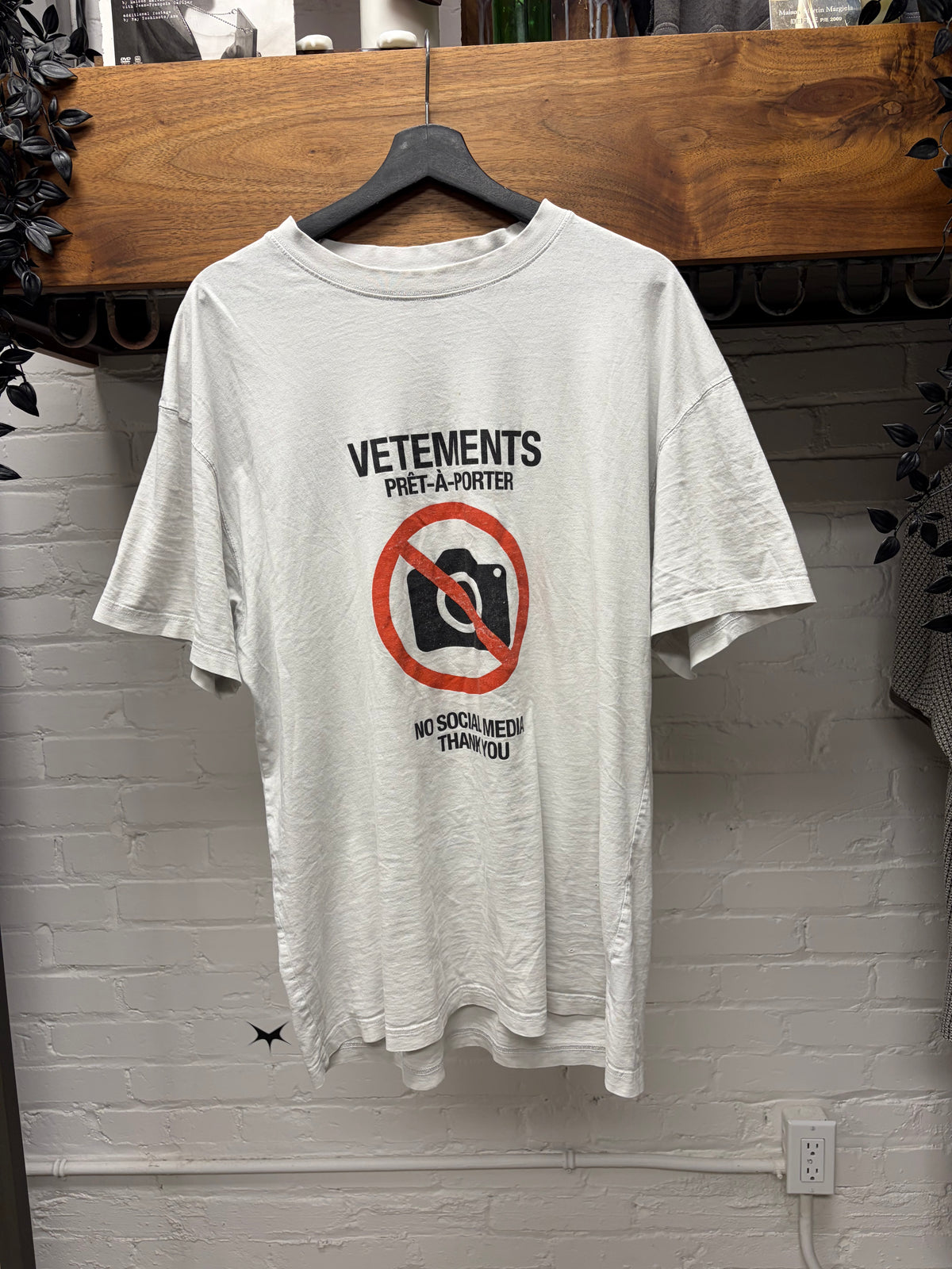 AW2021 Vetements ‘Antisocial’ White No Photos T-Shirt