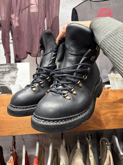 Guidi ‘19M’ Full Grain Black Leather Hiking Boots